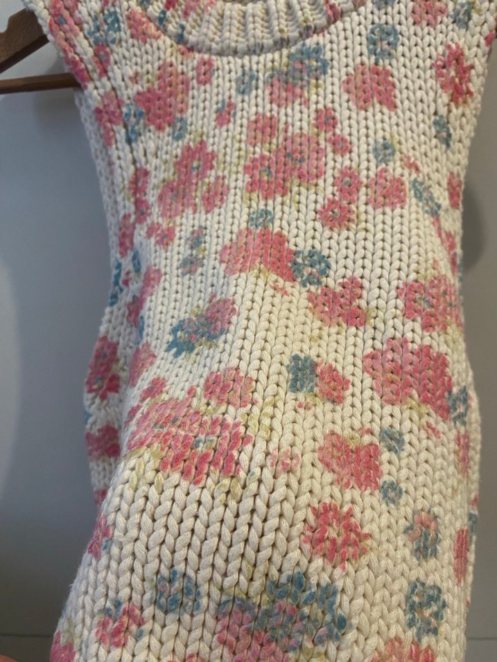 Renkli Örgü Kolsuz Süveter - Görsel 3