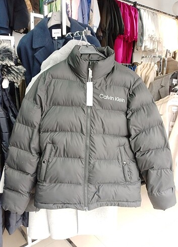 Calvin Klein şişme erkek mont 