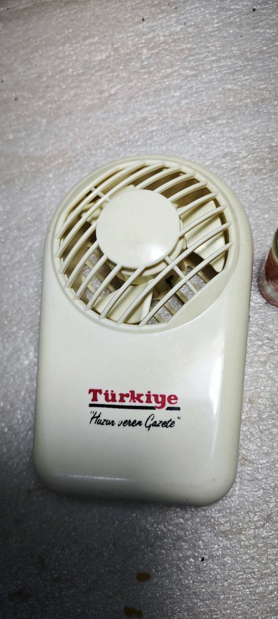 Beyaz Masaüstü Mini Vantilatör 90lar - Görsel 3