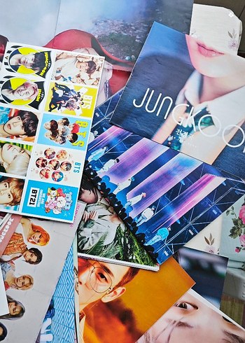 K-Pop Poster ve Sticker Seti - Görsel 6