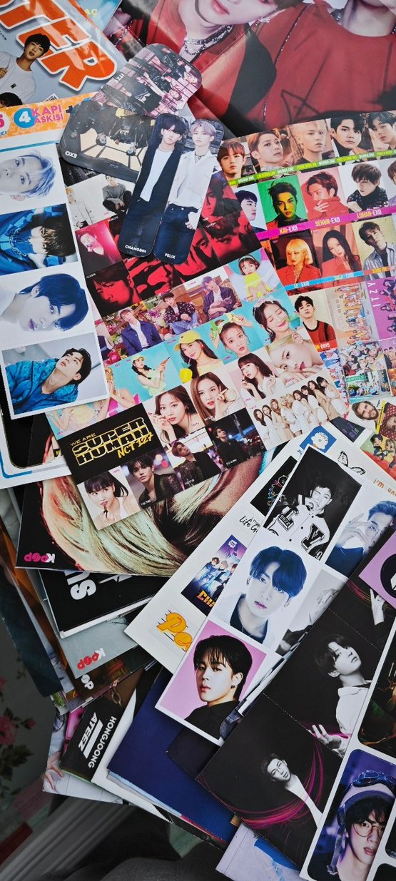 K-Pop Poster ve Sticker Seti - Görsel 3