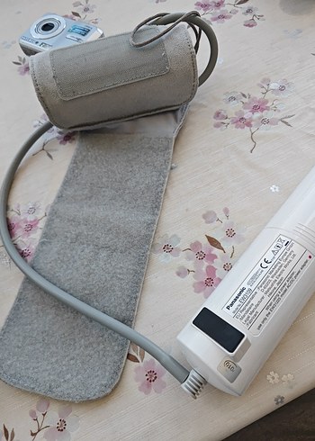 Beden Panasonic Dijital Tansiyon Ölçer Beyaz Gri