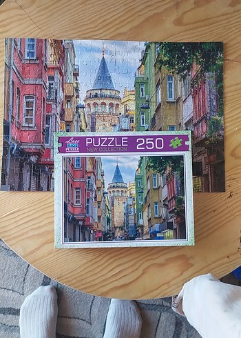Beden Renkli Şehir Manzaralı Puzzle