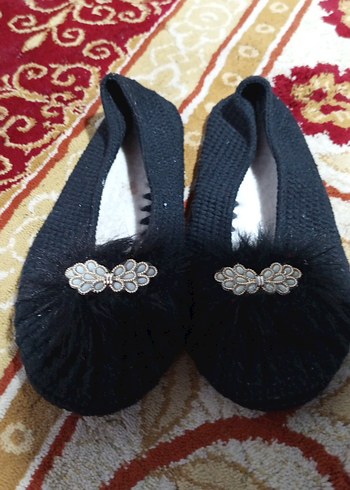 Nakışlı Siyah Örgü Kadın Ev Terliği - Görsel 2