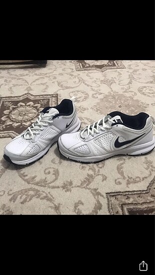 42 Beden beyaz Renk Nike X-t lite