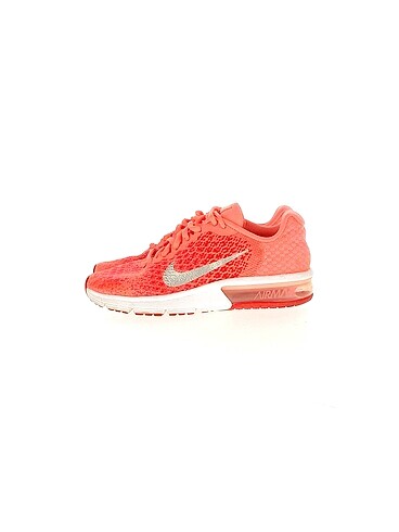 Nike Spor Ayakkabı %70 İndirimli.