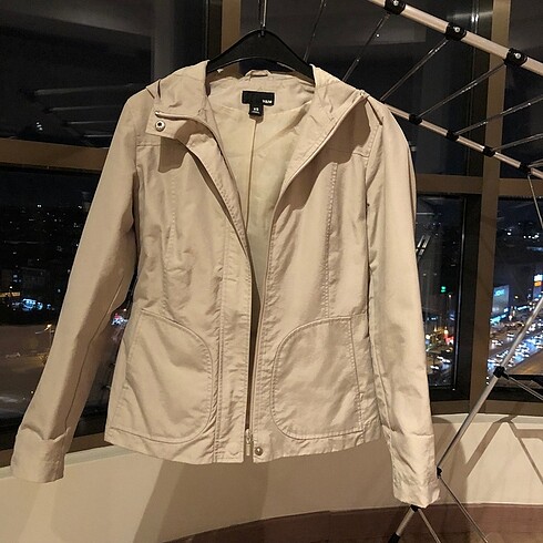 H&M kapşonlu rüzgarlık ceket