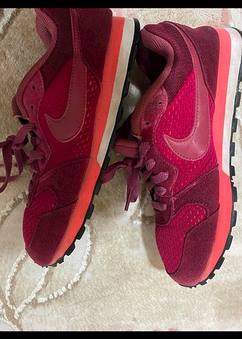 Nike spor ayakkabı hiç giyilmedi