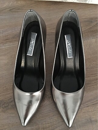 Gümüş renk stiletto