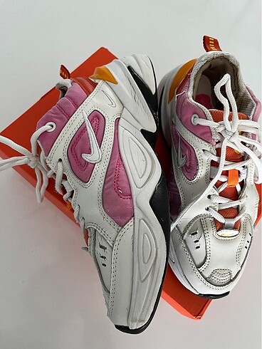 37 Beden Nike spor ayakkabı