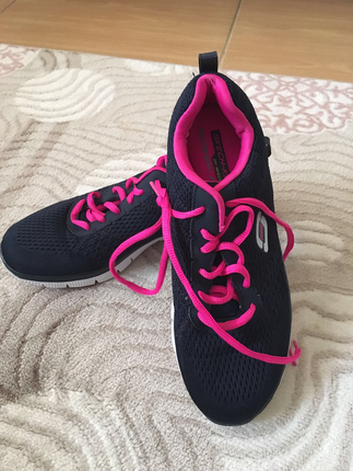 Skechers spor ayakkabı 