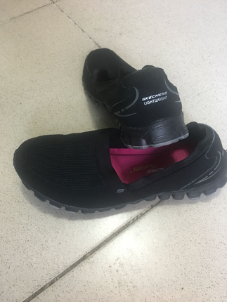 Skechers spor ayakkabı 