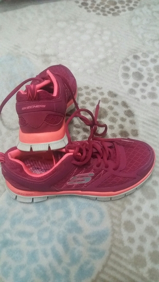 skechers