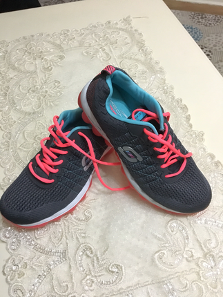 38 Beden Skechers