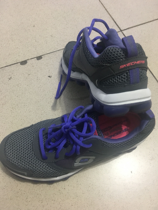 Skechers spor ayakkabı 