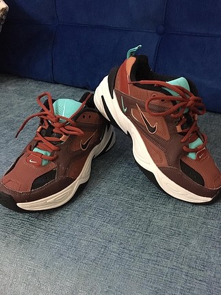 Nike m2k