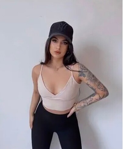Krem ip askılı kruvaze crop
