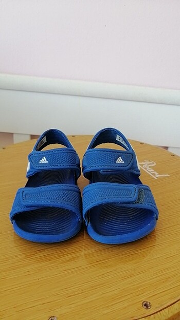 Adidas sandalet 