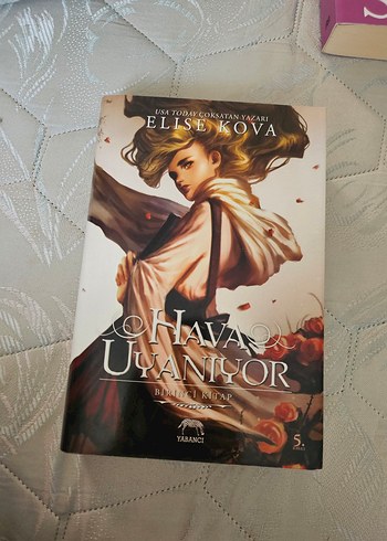 Hava Uyanıyor - Elise Kova