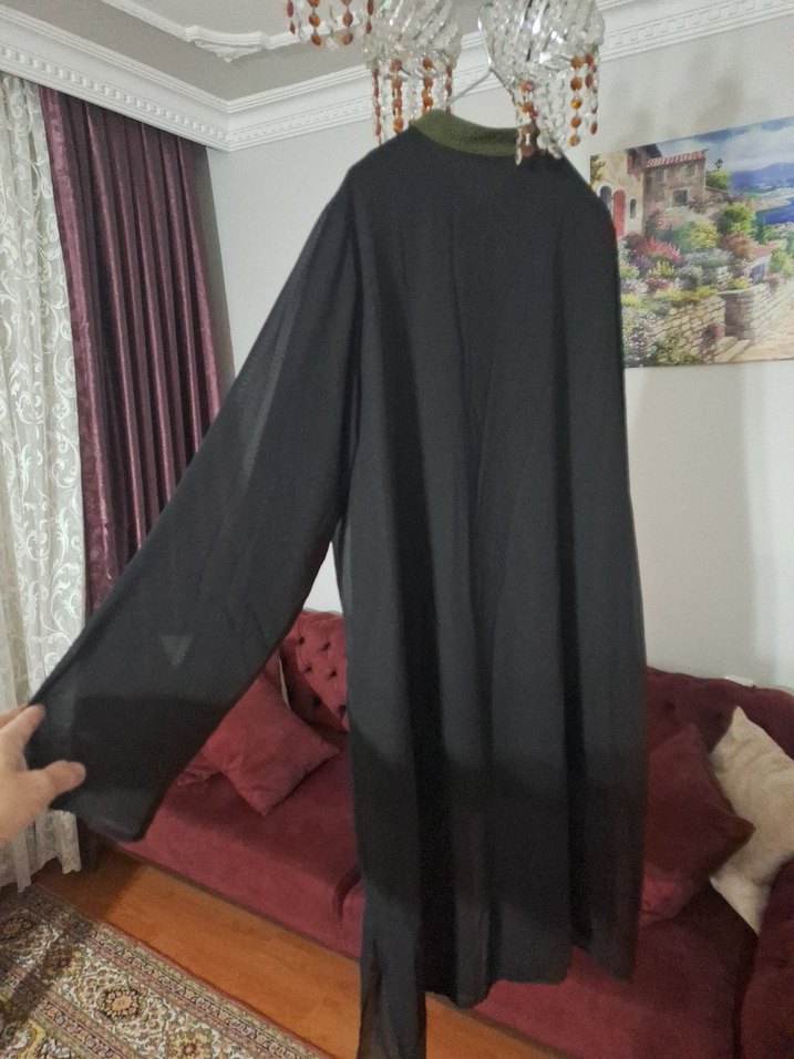 Uzun Kollu Siyah Gotik Kadın Cübbesi - Görsel 4
