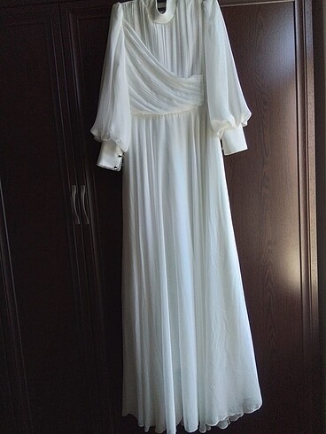 Nikah , Nişan Elbisesi