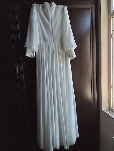 Diğer Nikah , Nişan Elbisesi