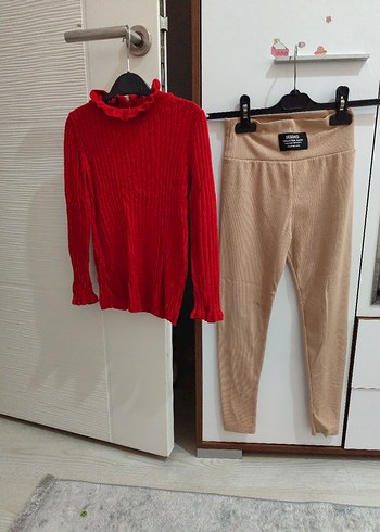 Kırmızı Yüksek Yakalı Örgü Kadın Kazak ve tayt - Görsel 3