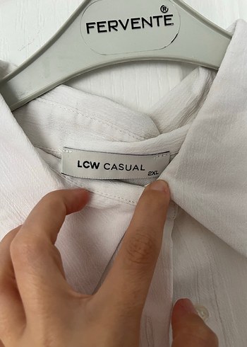 Düğmeli Beyaz Keten Kadın Gömlek - Görsel 3