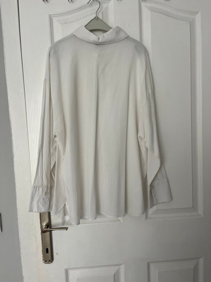 Düğmeli Beyaz Keten Kadın Gömlek - Görsel 2