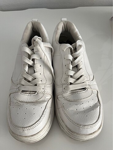 Pull and Bear Pull & bear beyaz sneakers