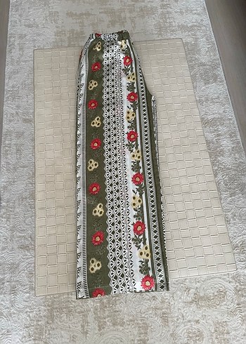 Kadın Beli lastikli Cepli Pantolon