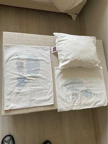 Taç bebek yastığı ve 2 adet kılıf
