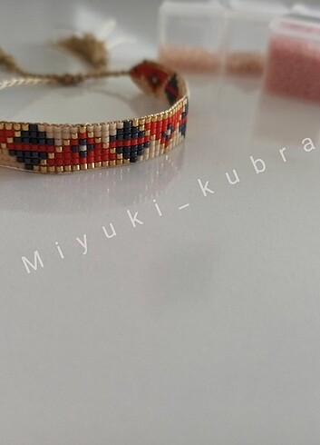 Miyuki bileklik