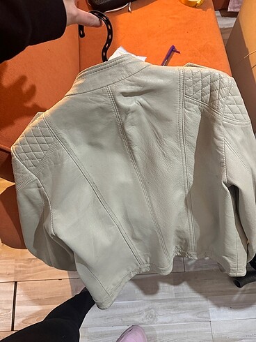 s Beden ten rengi Renk mango s beden krem rengi deri ceket