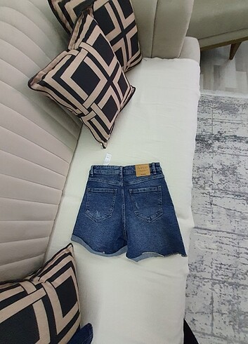 26 Beden Stradivarius jean şort