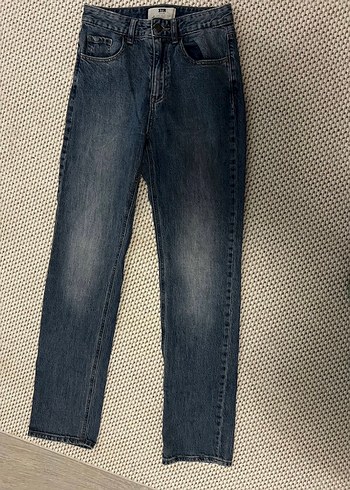 Stradivarius Straight Jeans