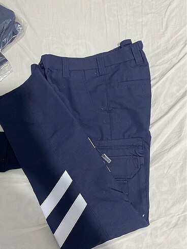Diğer 112 pantolonu xs