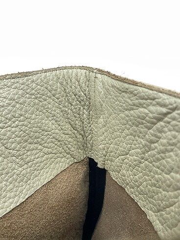 39 Beden çeşitli Renk Christian Louboutin Çizme %70 İndirimli.