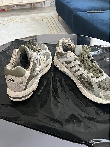 43 Beden haki Renk Orjinal Sneaker Adidas ayakkabı