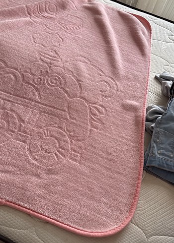Pembe Desenli Çocuk Battaniyesi - Görsel 2
