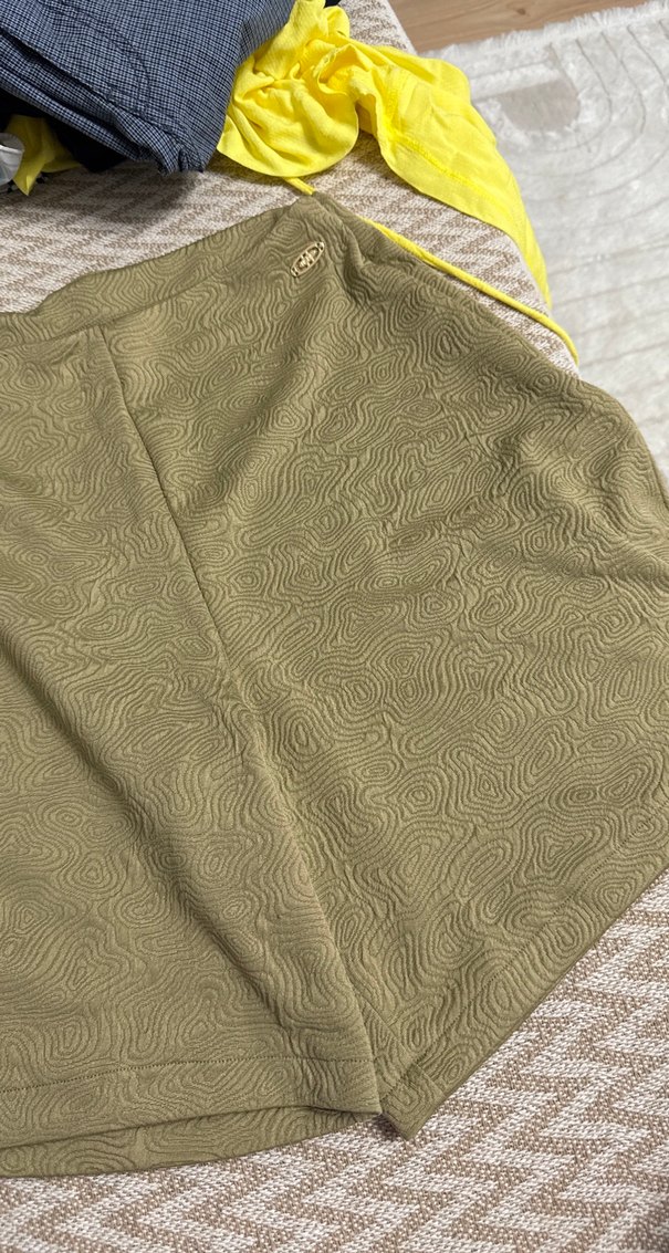 Parlak Yeşil Hamile Mini Şort - Görsel 2