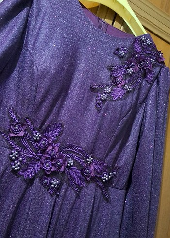 Uzun Kollu Mor Nakışlı Abiye Elbise - Görsel 3