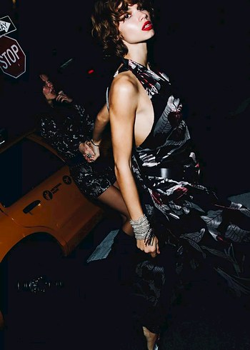 Uzun Kollu Yüksek Yakalı Payetli Desenli Elbise - Görsel 5