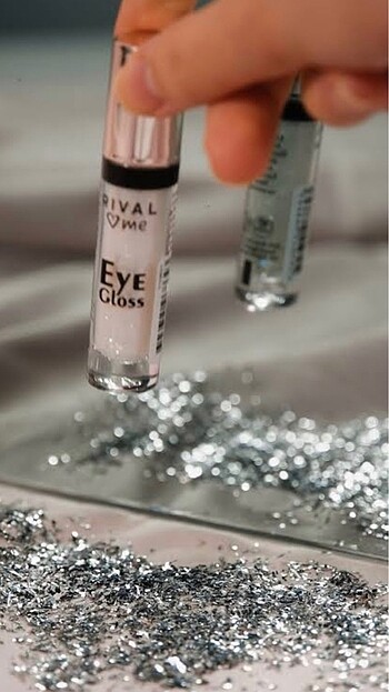  Beden RİVAL LOVE ME EYE GLOSS