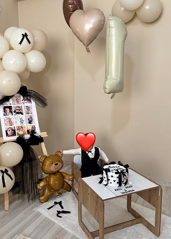 Erkek bebek Beyaz Siyah Fiyonklu Doğum Günü kıyafeti ve Bebek - Görsel 4