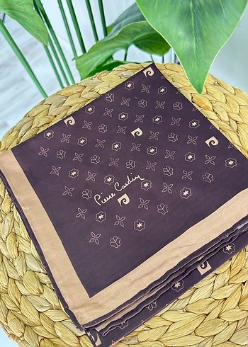 Kahverengi Fırfırlı Kadın eşarp - Görsel 2