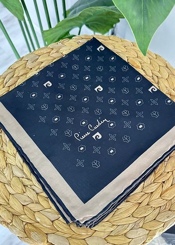 Kahverengi Fırfırlı Kadın eşarp - Görsel 7