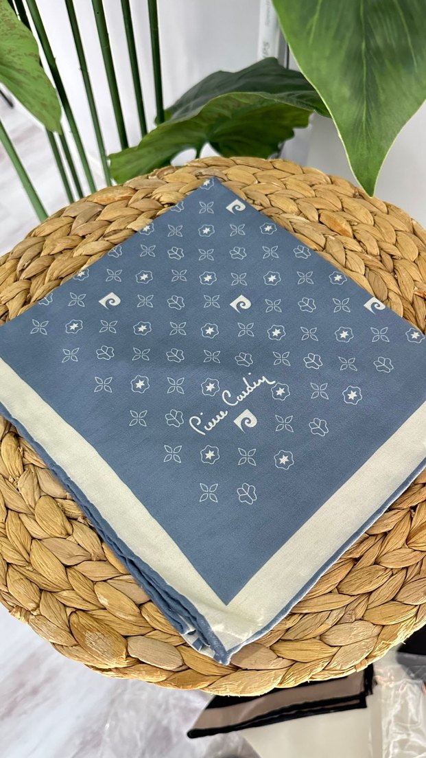 Kahverengi Fırfırlı Kadın eşarp - Görsel 5