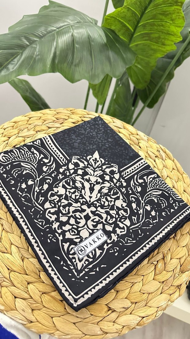 Mavi Dantel Detaylı Kadın eşarp - Görsel 3