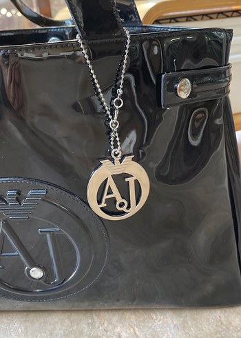 Armani Armani Parlak Siyah Deri Parisian Gotik Kadın Çanta